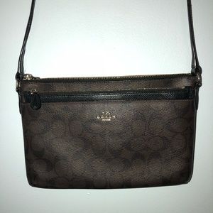Beautiful Coach crossbody bag! 🤩